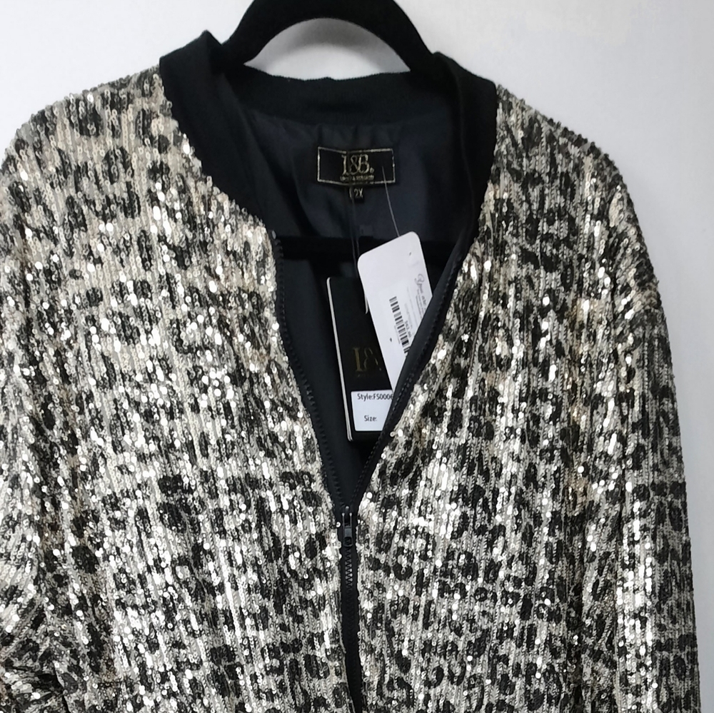 Lightweight sequined leopard print jacket